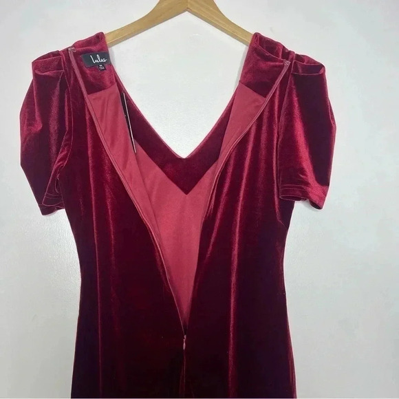 Lulus Wine Red Velvet Puff Sleeve Bodycon Mini Dress Size Medium NWT - Picture 4 of 7